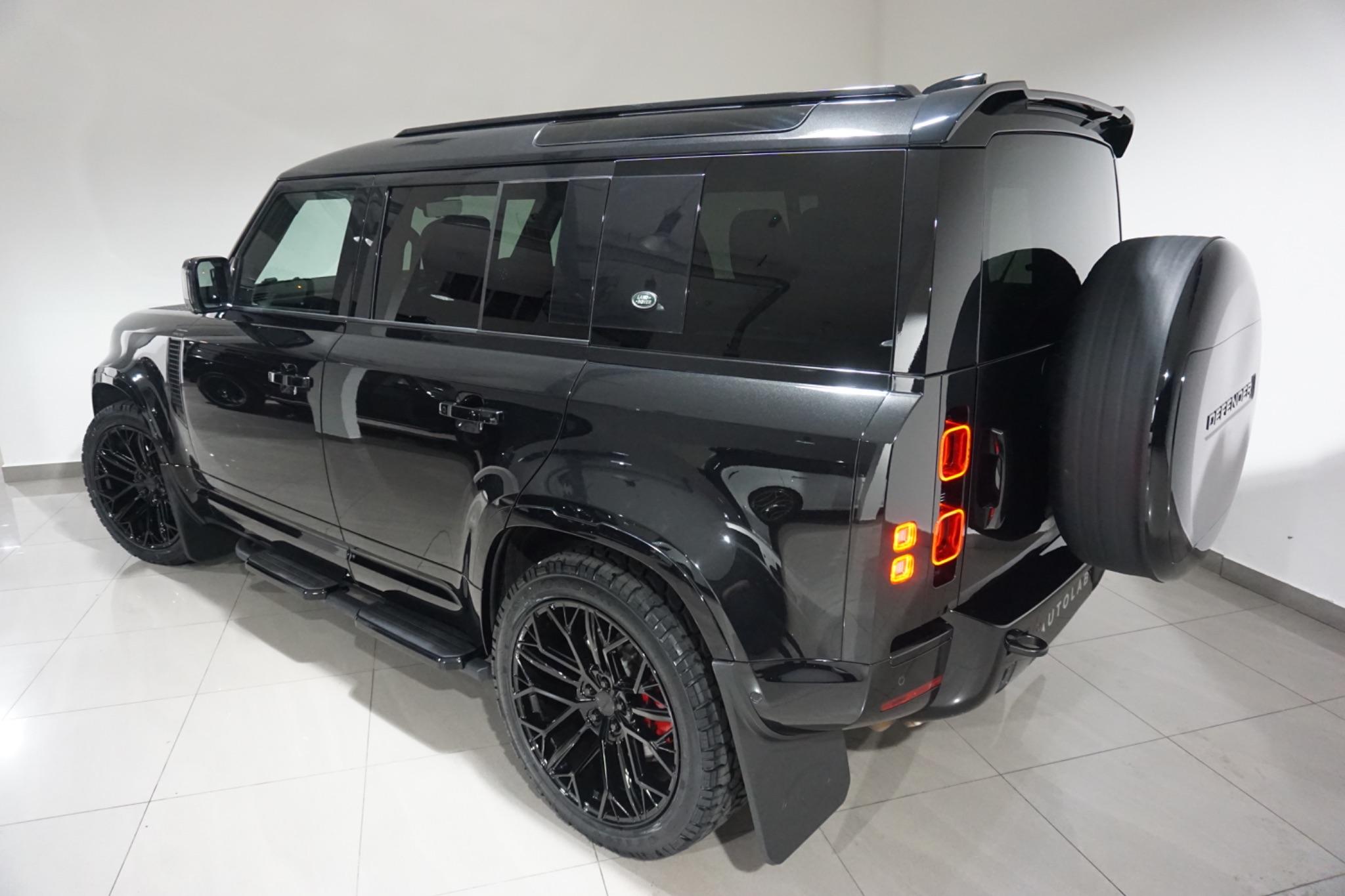 Land Rover Defender 110 3.0 D300 MHEV X-Dynamic HSE Auto 4WD Euro 6 (s/s) 5dr